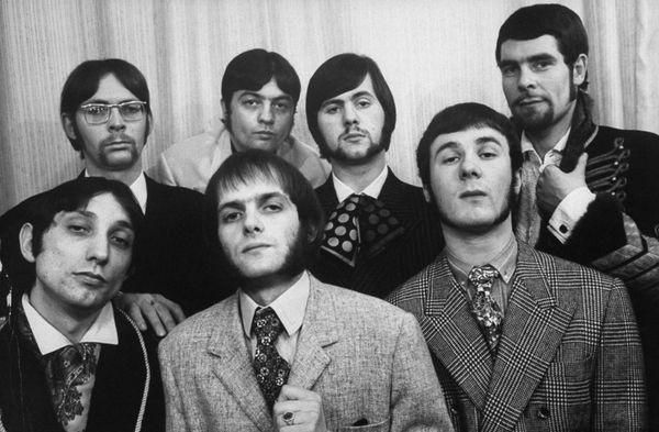 Photo of New Vaudeville Band