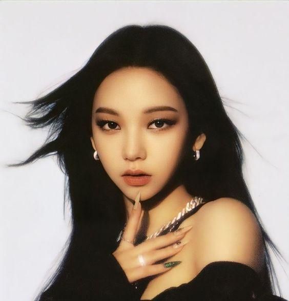 Foto de KARINA (aespa)