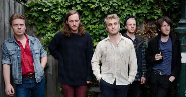 Foto de Foreign/National