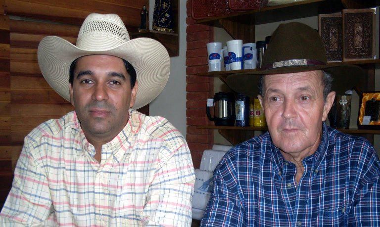 Foto de JC e Toninho