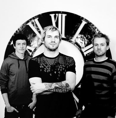 Photo of 3 Feet Smaller