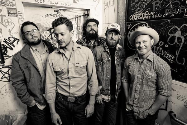Foto de Turnpike Troubadours