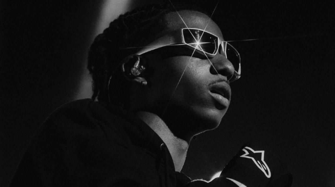 Foto de FYE (FyeBwoii)