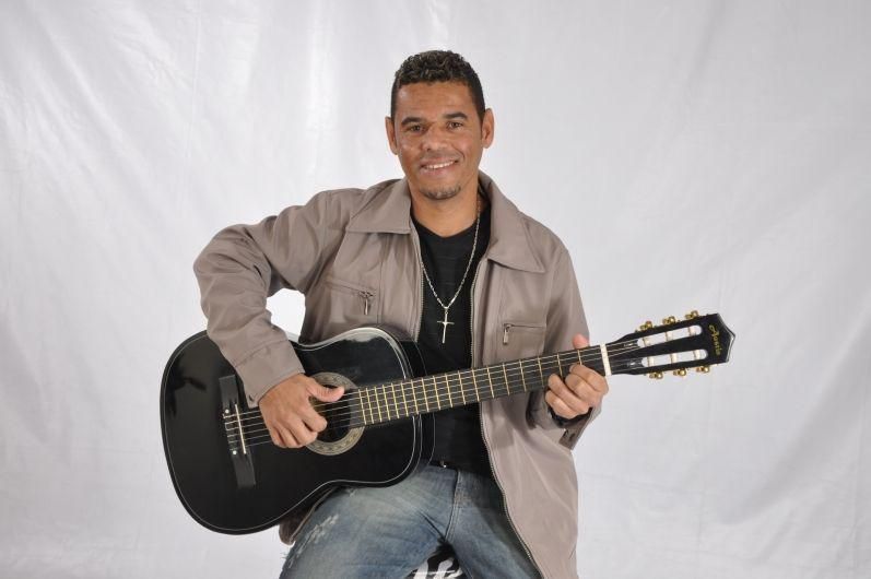 Photo of Nailton Barros