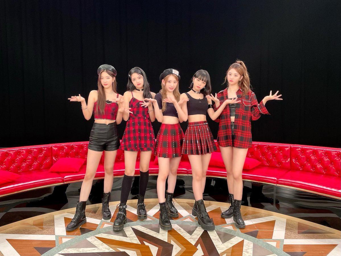 Photo of LE SSERAFIM