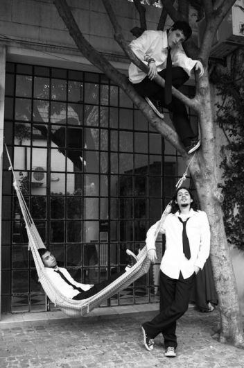 Foto de We Die Young