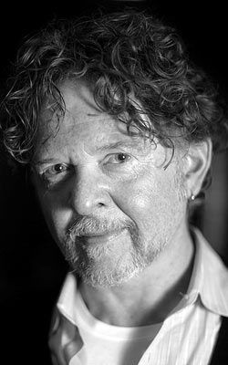 Photo of Mick Hucknall