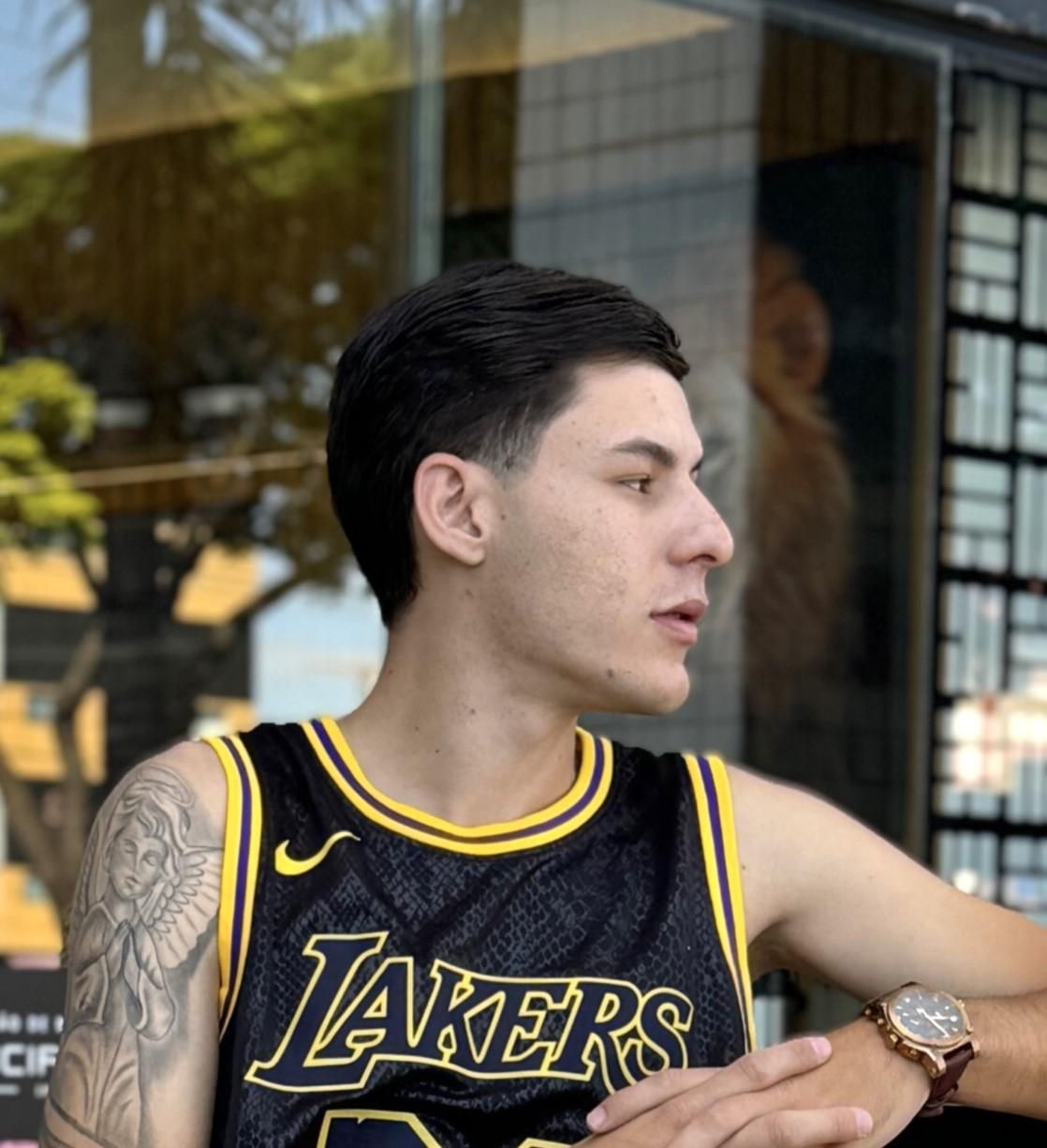 Photo of MC HUGO BUENO