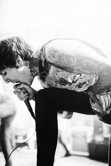 Photo of Oliver Sykes