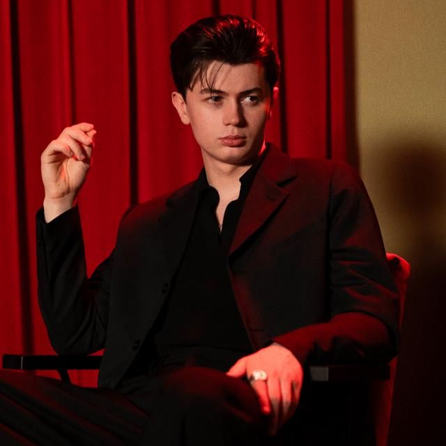 Foto de Elliot James Reay