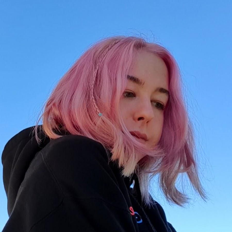 Photo of Julia Alexa