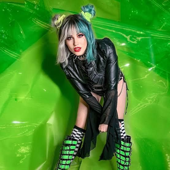 Foto de Roxanne Emery