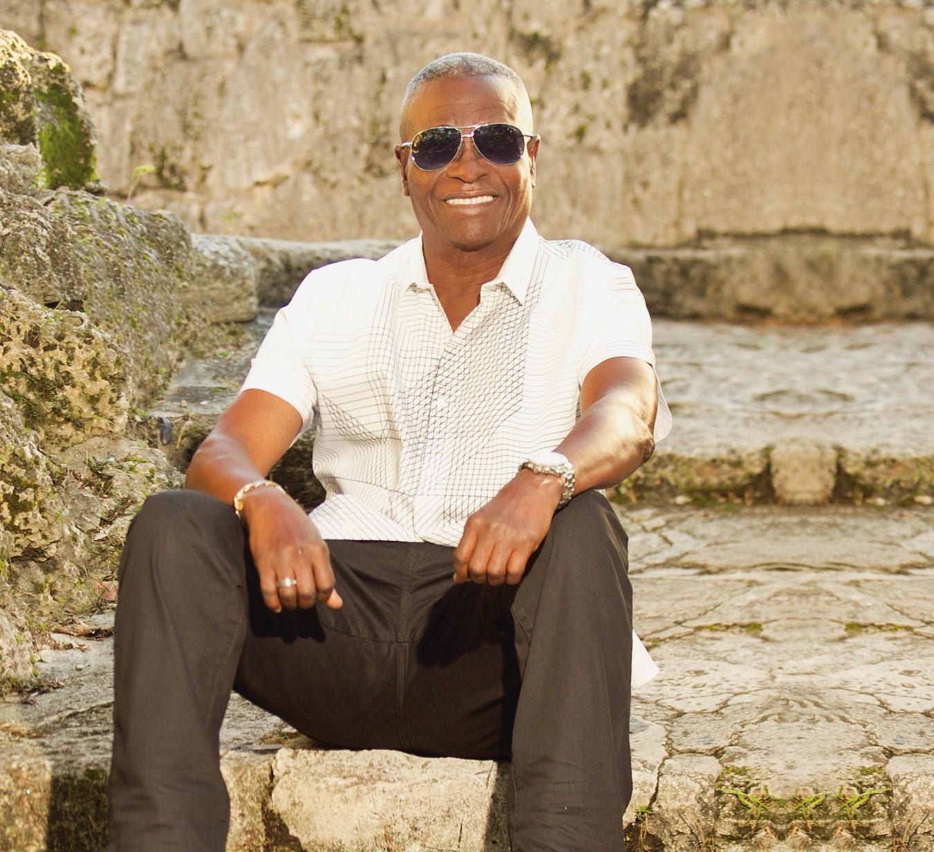 Foto de Toto Nécessité