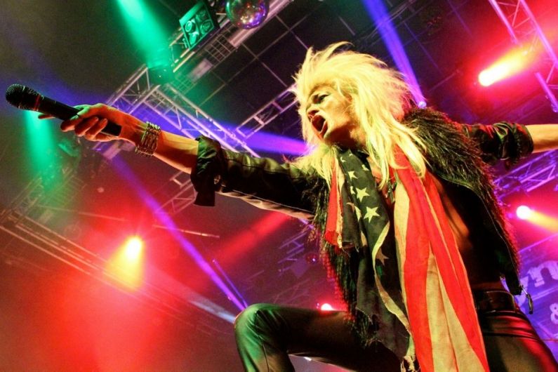 Foto de Kissin' Dynamite