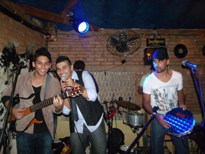 Foto de Grupo Dmorôô