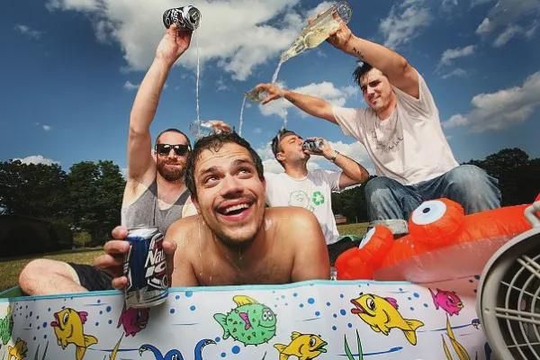 Foto de Bomb The Music Industry!