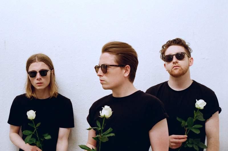 Foto de The Pale White