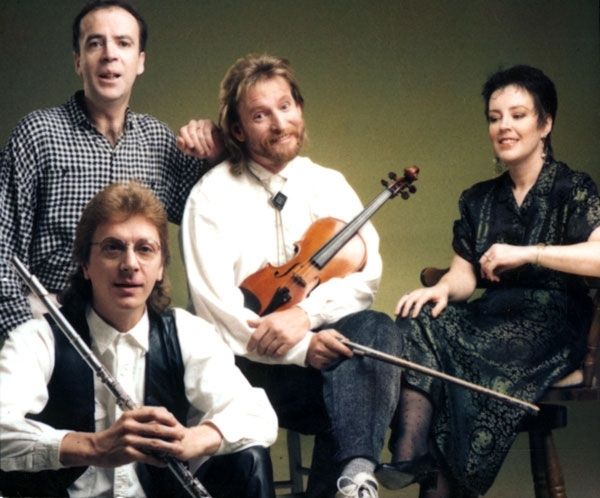 Photo of Domhnaill Family