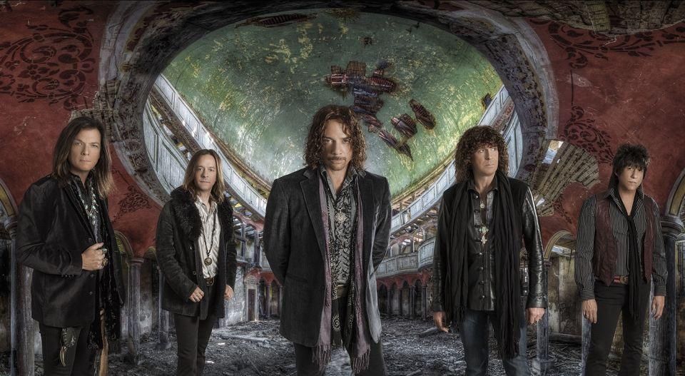 Foto de Heaven & Earth