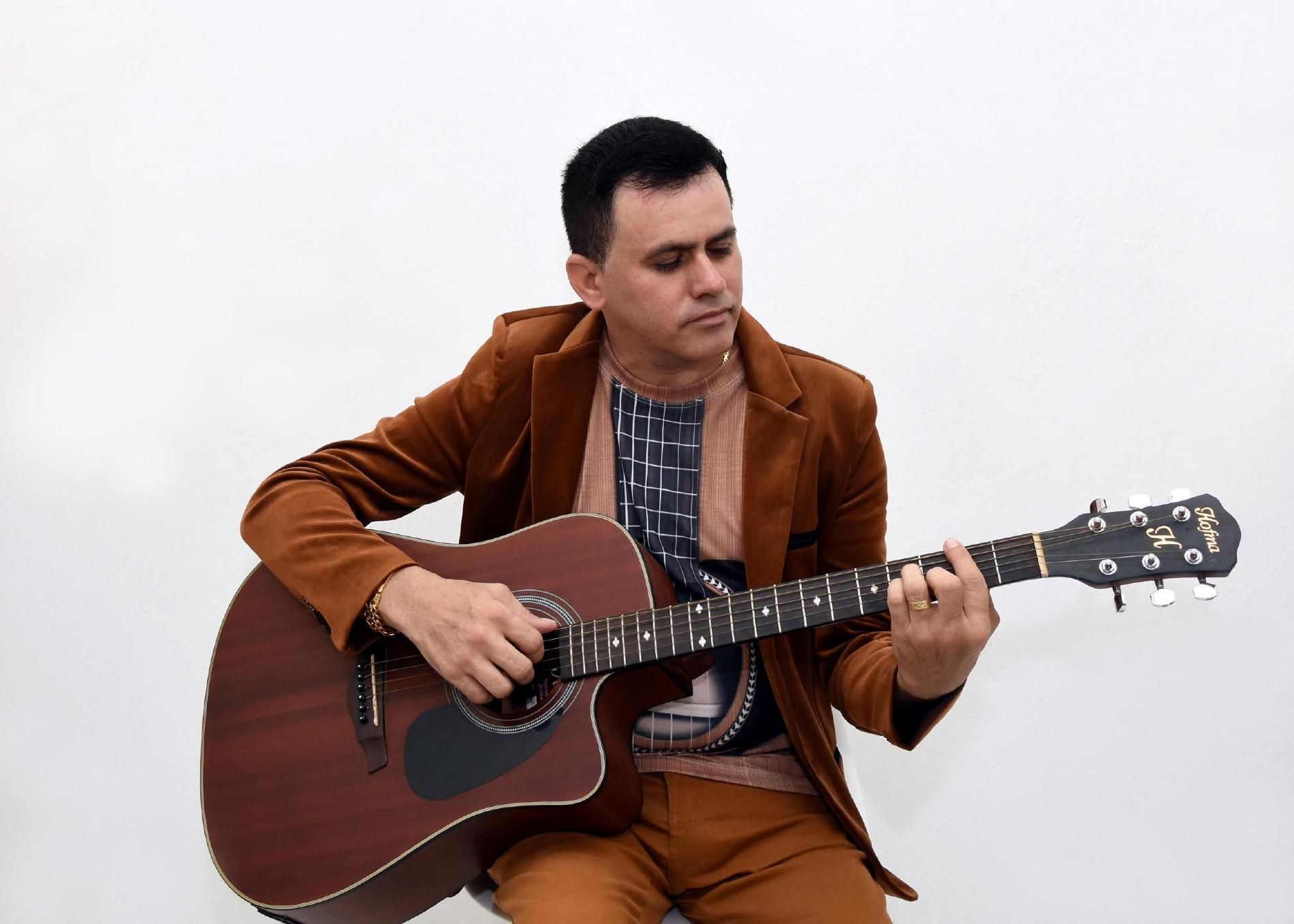 Foto de Carlos Magno o Professor do Piseiro