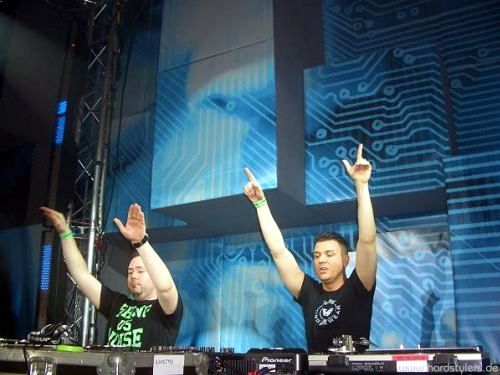 Foto de Dark Oscillators