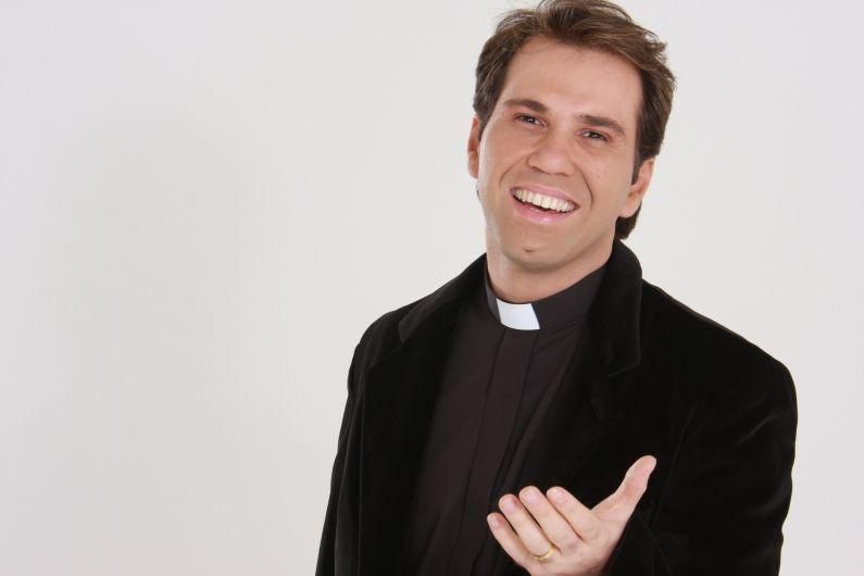 Photo of Padre Gleuson Gomes