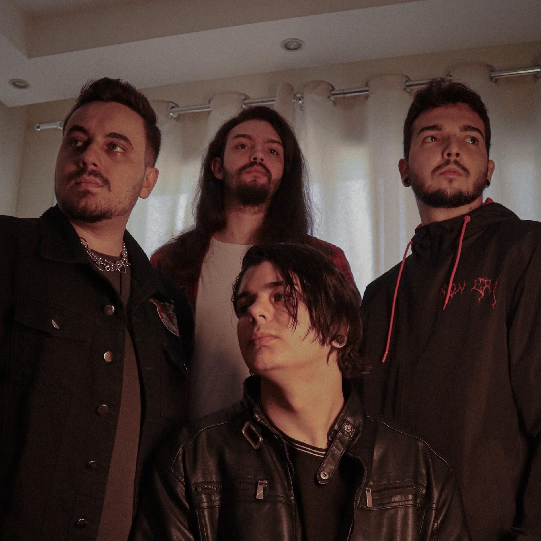 Foto de Falling Ashes