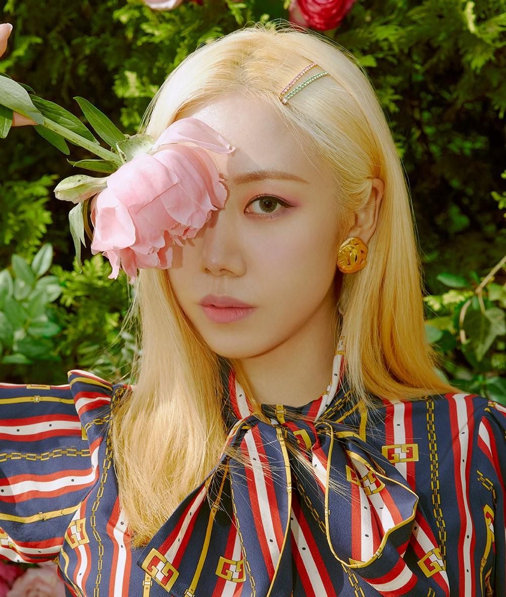 Foto de Kim Namjoo (Apink)