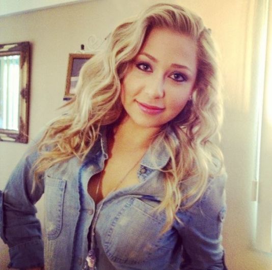 Photo of Ariel Moore