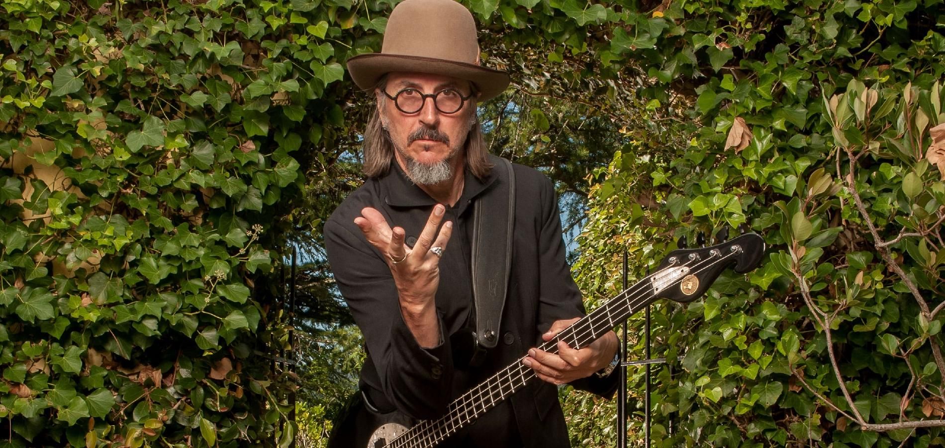 Photo of Les Claypool