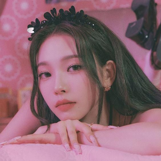 Foto de KARINA (aespa)