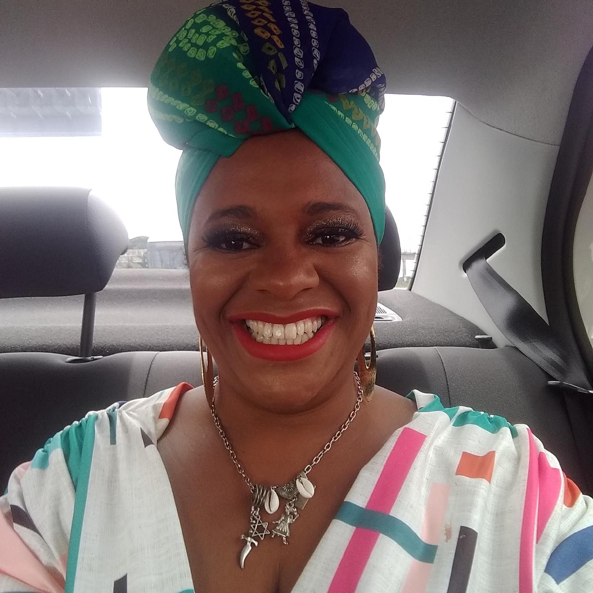 Photo of Viviane Santos