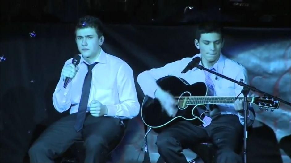 Foto de Lucas e Renault