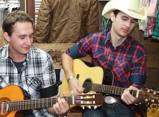 Photo of Augusto César e Leandro