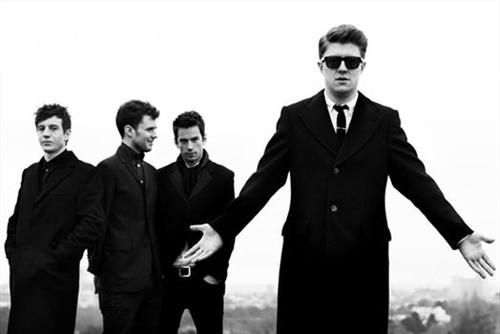 Foto de All the Young