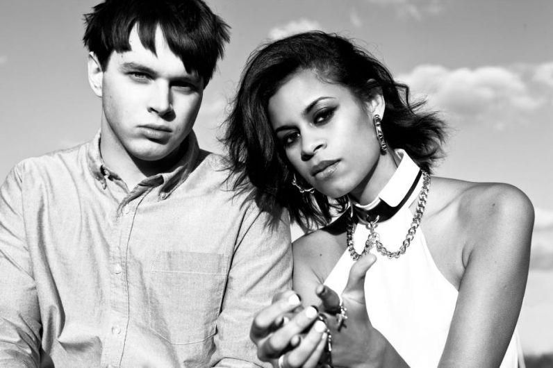 Foto de AlunaGeorge