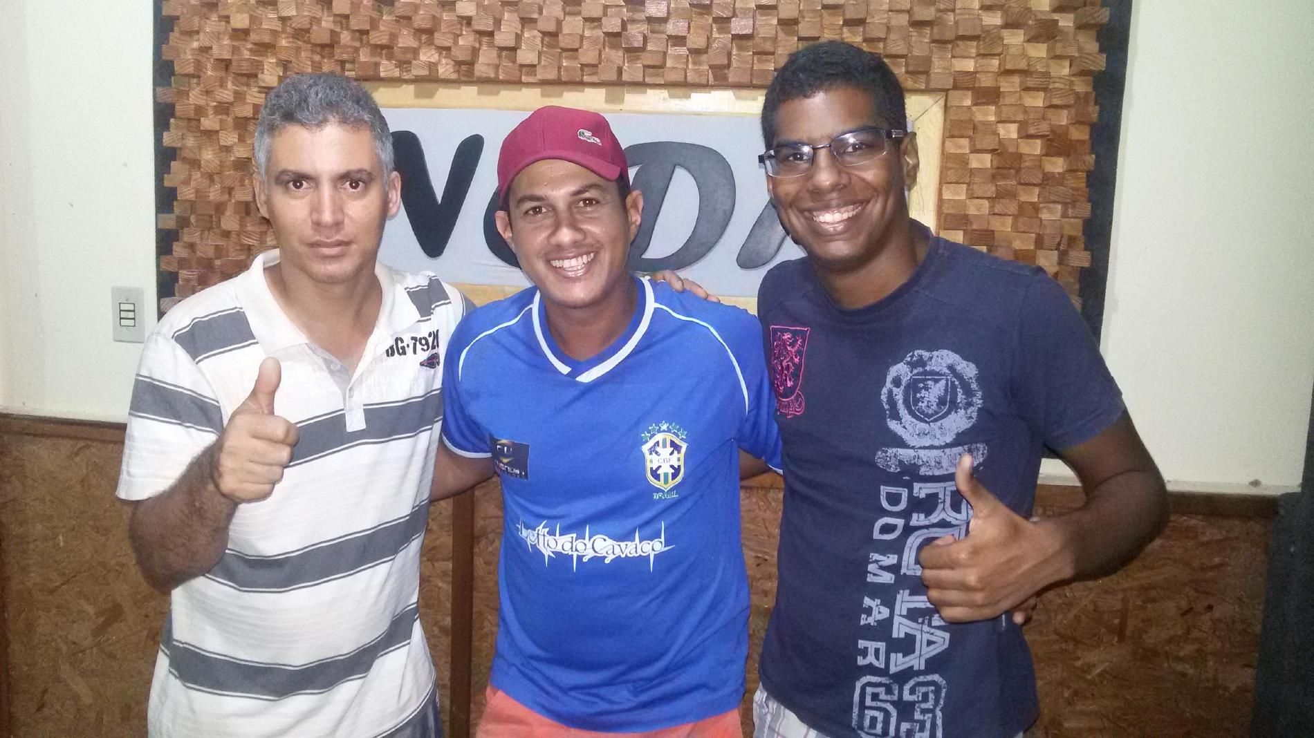 Photo of Nas Ondas do Partido Oficial