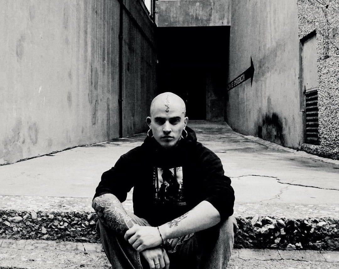 Foto de Left Alone... (Black Metal)