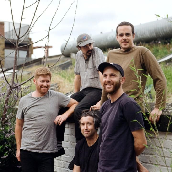 Foto de Rolling Blackouts Coastal Fever