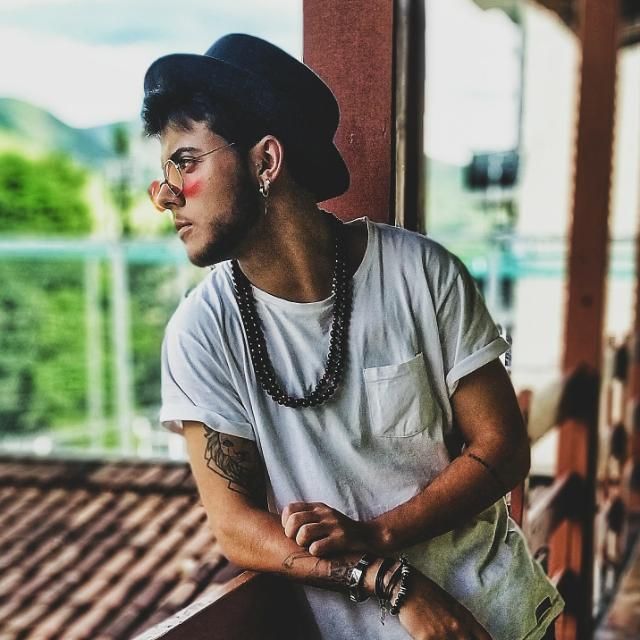 Photo of Di Bramusse