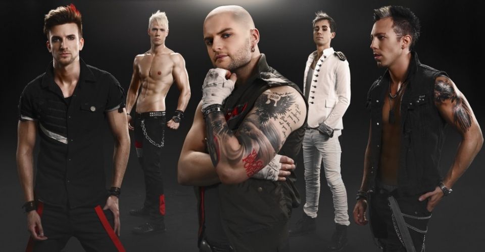 Photo of Smash Into Pieces