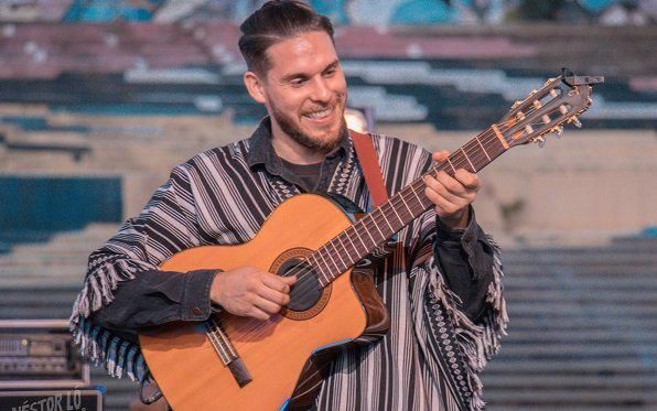 Foto de Nestor Lo Y Los Caminantes