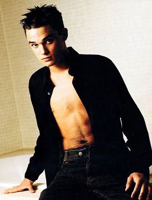 Photo of Gareth Gates