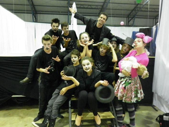 Photo of Novos Loucos Poetas