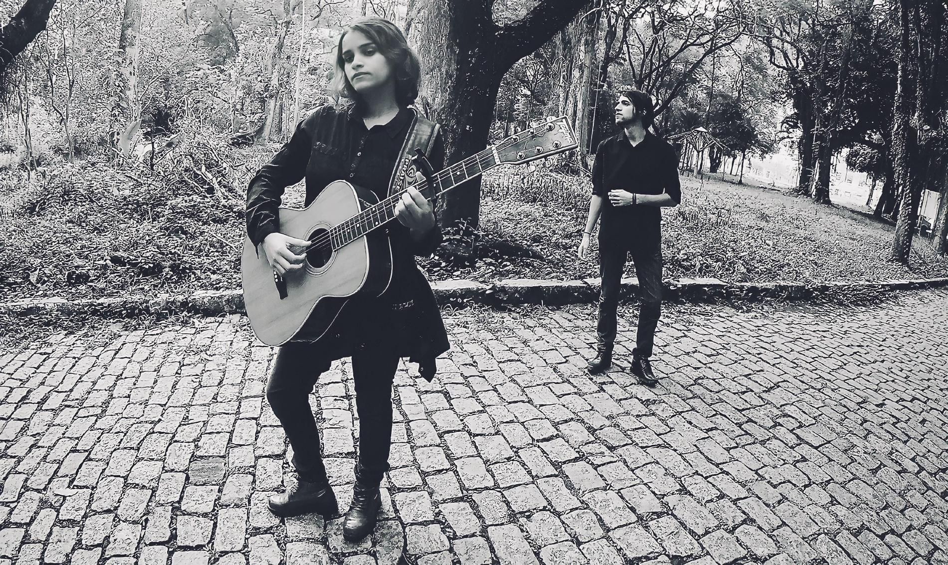 Foto de Crowned Natives