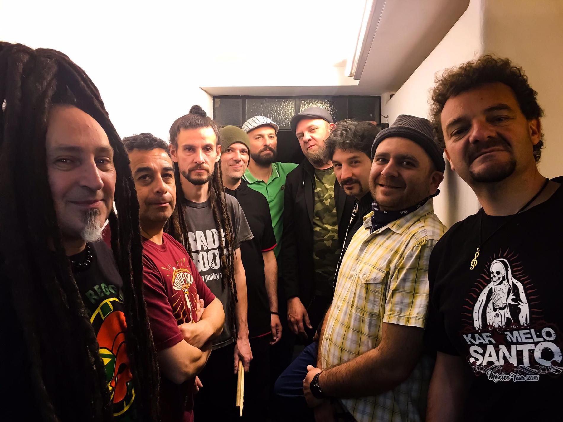 Foto de Karamelo Santo