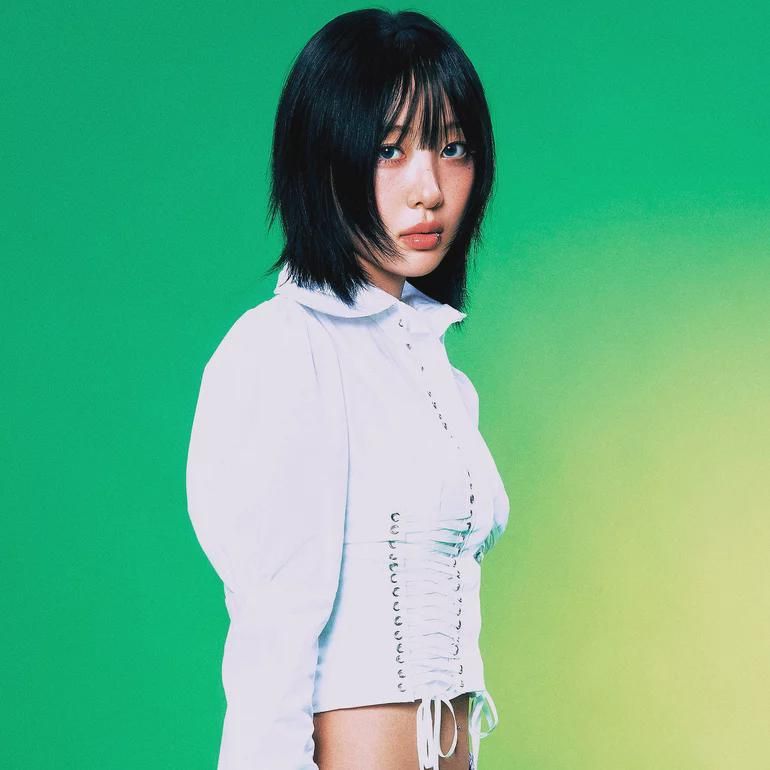 Foto de Yves (K-Pop)