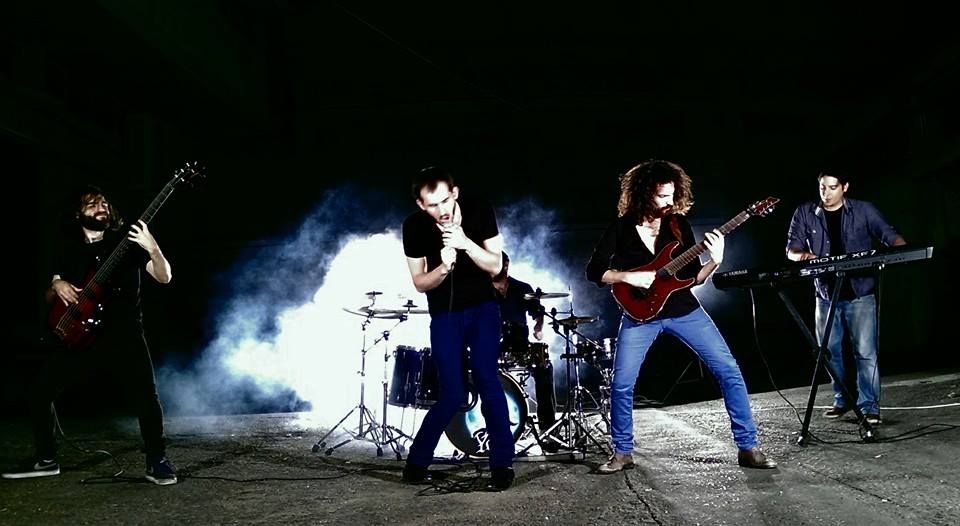 Foto de Distorted Harmony