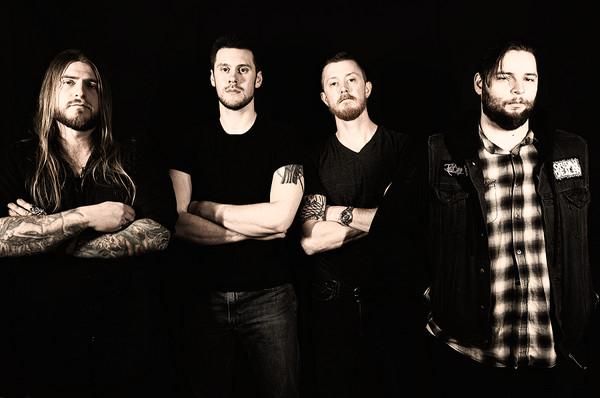 Foto de Fires in the Distance