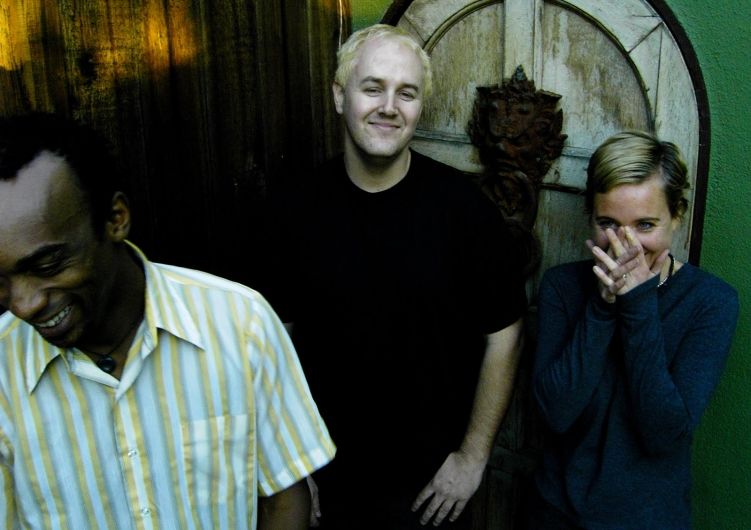 Foto de 50 Foot Wave